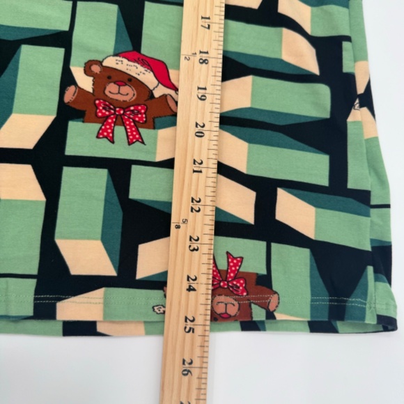Lularoe Top Women Medium NEW Green Gigi Christmas Bear Short Sleeves Stretch - Picture 7 of 7